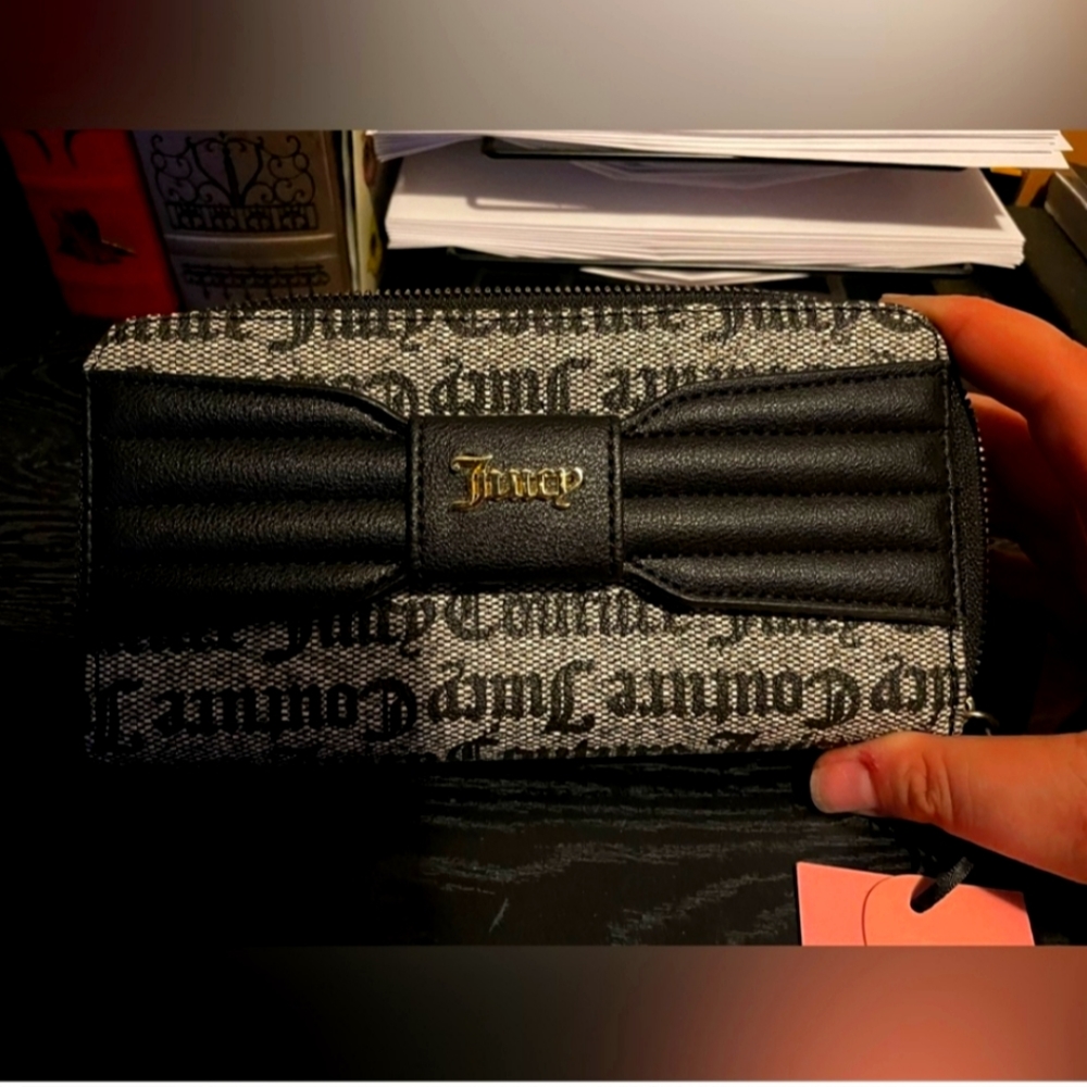 NWT Juicy Couture Bow detail full size wallet. Matching Backpack in my closet